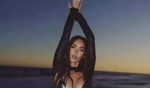 Megan Fox Oscar partisinde nefes kesti! Cesur tarzıyla dikkat çekti