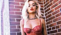 Rita Ora karın kaslarını sergiledi! İddialı pozlar