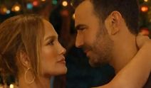 Haftanın en çok izlenen Netflix klibi: Jennifer Lopez'in Office Romance'daki cesur sahnesi