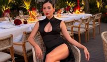 Aybüke Pusat "Bu yazı çok sevdim" notuyla tatilden paylaştı
