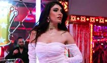Hazar Ergüçlü tatile doymuyor! Bikini pozlarına beğeni yağdı
