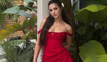 Sultana galasında Derya Pınar Ak'a yorum yağdı: "Makyajsız daha güzel"