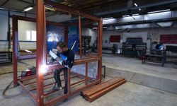 İzmir’in sihirli elleri kent için üretiyor