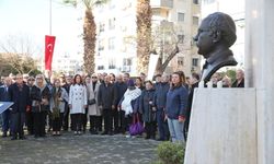 Karşıyakalılar Zübeyde Anne'yi kabri başında andı