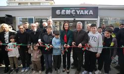 Karşıyaka'da coşkulu açılış: 'Genç Yaka' hizmete sunuldu!