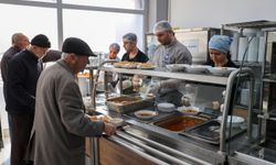 ''Askıda Yemek'' uygulamasıyla Buca'da 44 bin kişiye destek