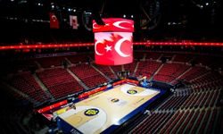 Fenerbahçe, salonu da Türk bayraklarıyla süsledi