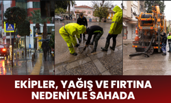 İtfaiye ve İZSU ekipleri, sağanak yağış ve fırtına nedeniyle sahada
