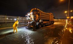 İzmir'in sağanak raporu: 320 konut, 78 iş yeri ve 5 kamu binasını su bastı