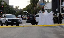 ABD’de araç markete girdi: 3 ölü