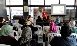 Bornova'da kadınlar hem üretiyor hem bilinçleniyor