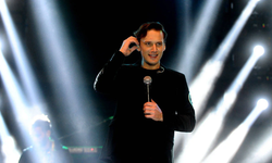 Şarkıcı Edis gözaltına alındı