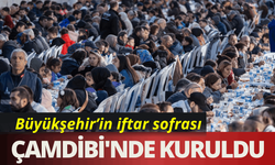 Çamdibi'nde binlerce kişilik iftar sofrası