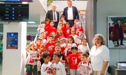 Seferihisar’da 23 Nisan coşkusu: Başkanlık koltuğu çocuklara emanet