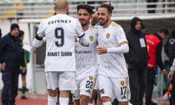 Aliağa FK yarışı bırakmadı