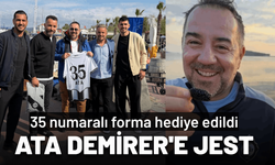 Altay'dan Ata Demirer'e jest: 35 numaralı forma hediye edildi