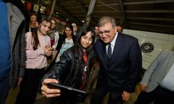 İzmir gençlere alan açıyor