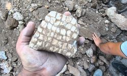 Hatay'da altyapı kazısında mozaik bulundu