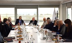 Makineciler sektörün geleceği için aynı masada