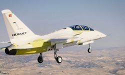 İlk HÜRJET, uçuşunu başarıyla gerçekleştirdi