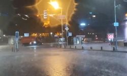İstanbul'da gök gürültülü sağanak etkili oldu