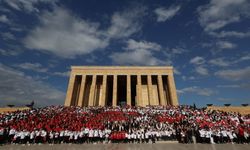 LÖSEV, tüm Türkiye'yi Atatürk'ün huzuruna davet ediyor