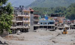 Nepal'deki selde can kaybı 1386'ya yükseldi