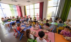 Büyükşehir Yuvamız İzmir’deki minikleri de unutmuyor