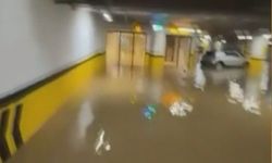 İstanbul'da alışveriş merkezini su bastı!