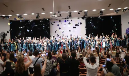 Ege Meslek Yüksekokulu 500 mezunu iş dünyasına uğurladı