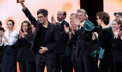 Berlin Film Festivali'nde Altın Ayı ödülünü 'Sarı Zarflar' kazandı