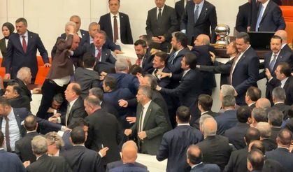 Bakanlar Gürlek ve Çiftçi'nin yemin töreninde arbede yaşandı