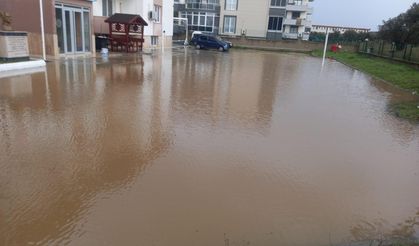 Balıkesir’de 40 noktada su baskını!