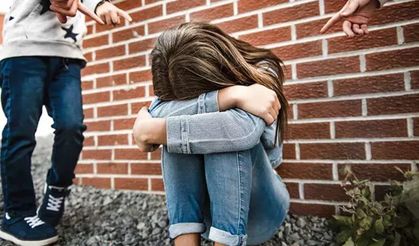 Zorbalığa uğrayan çocuk anlatmıyor! Ailelerin koruyucu kalkanı zayıflıyor mu?