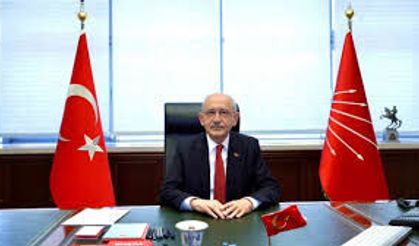Kemal Kılıçdaroğlu, genel başkanlık makamında