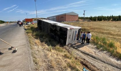 Eskişehir’de yolcu otobüsü şarampole devrildi: 24 yaralı