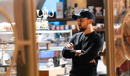 İzmirli yönetmen Antonio Özçevik’in 'Show the light”ı Berlin Commercial’da finalist