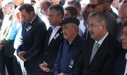 Özgür Özel, Yılmaz Büyükerşen'in kız kardeşinin cenazesine katıldı