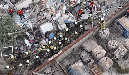 İstanbul Maltepe'de 7 katlı bina çöktü!