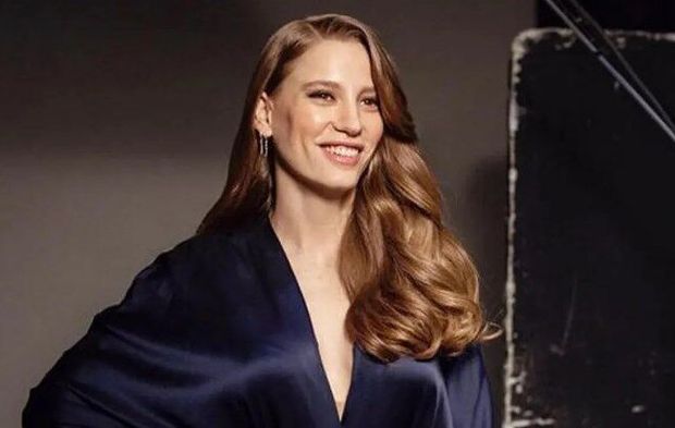 Serenay Sarıkaya sır gibi sakladığı babasını paylaştı! Kimse inanamadı
