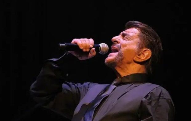 Şarkıcı Alpay, 91 yaşında hayatını kaybetti