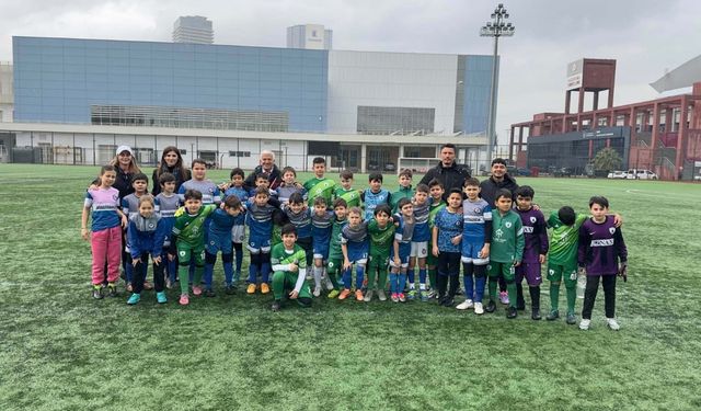 TFF 9-10 Yaş Çocuk Futbol Turnuvası İzmir’de devam ediyor