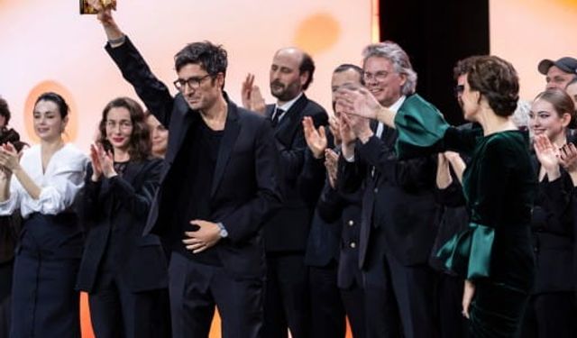 Berlin Film Festivali'nde Altın Ayı ödülünü 'Sarı Zarflar' kazandı