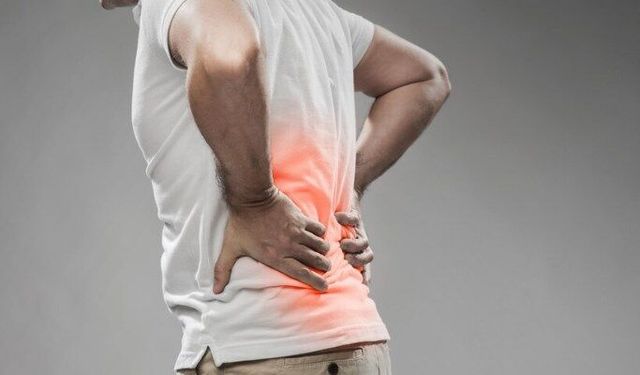 Dünyada 619 milyon insan Türkiye'de ise her 3 kişiden 1'i bel ağrısı çekiyor