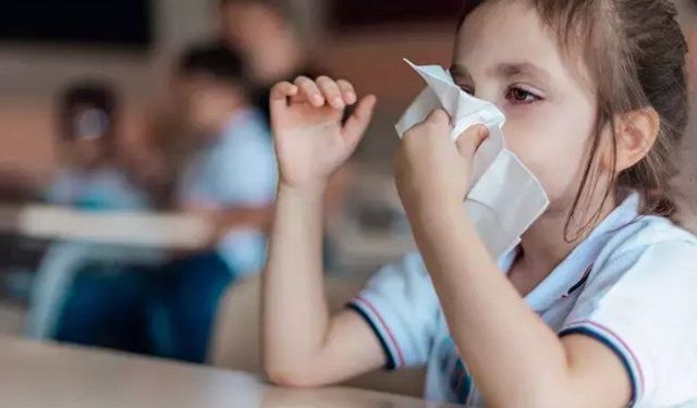 Enfeksiyon alarmı! Uzmanlar uyarıyor: 'Mevsim geçişi ve kalabalıklar riskinin artırıyor'