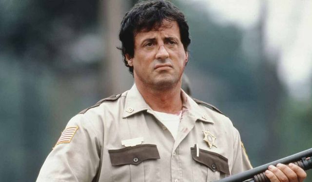 Sylvester Stallone'nun polisiye filmi diziye uyarlanıyor!
