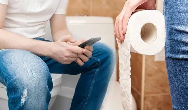 Tuvalette vakit geçiren erkekler tehlike altında!