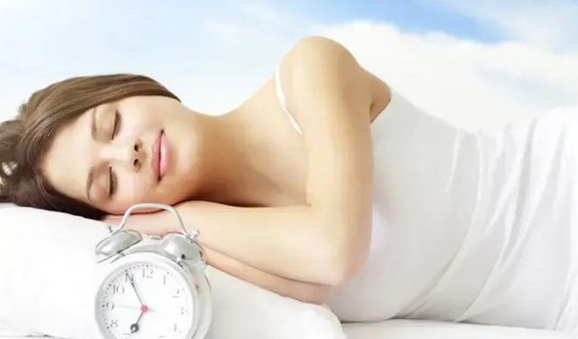 Sıvı tüketimi uyku sağlığını etkiliyor! Kaliteyi artıran kritik eşik: 19.00
