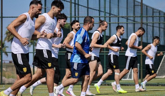 Aliağa FK kadrosunu baştan sona yeniledi