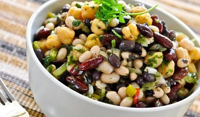 Ete ve tavuğa alternatif: Kurubaklagiller! Salatalara ekleyin, protein değerini artırın